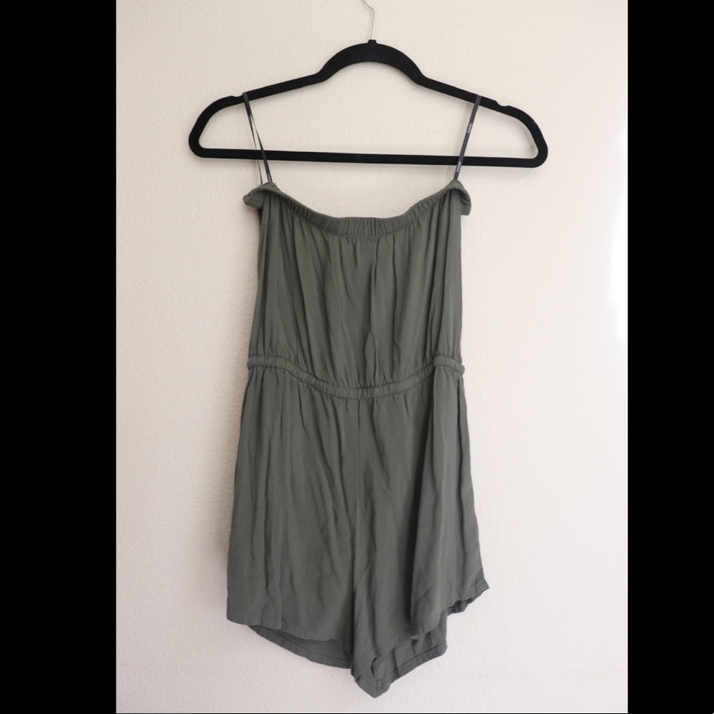 Olive green Strapless shorts romper - Picture 2 of 3